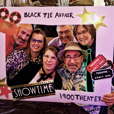 Wonderful supporters of the 1900 Theater having fun at our Black Tie Affair!
