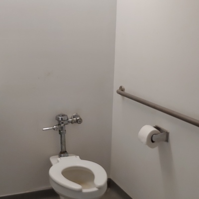 upgraded bathroom, 1 or 2 renovated